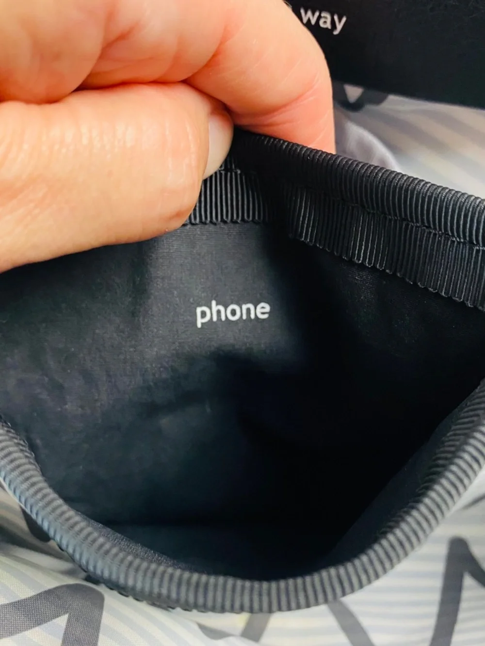 Lululemon Party Om Bag Crossbody in Black